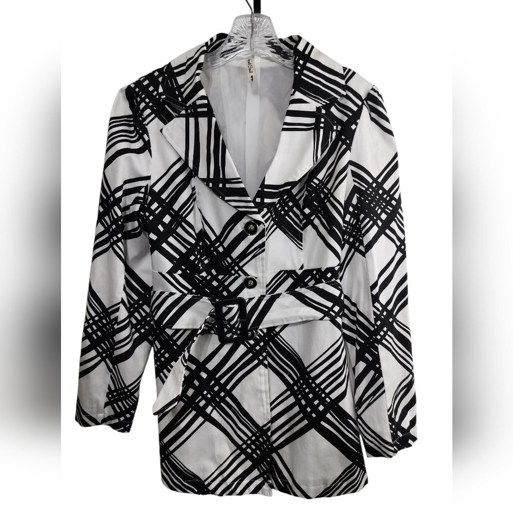 2903) Heart Soul White Black Criss Cross Pattern Belted Trench Jacket Large